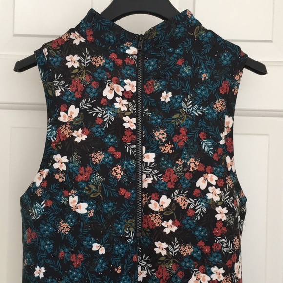 BCBGeneration Women’s Dress Black Floral Colorful Sleeveless Back zipper NWT - Picture 6 of 10